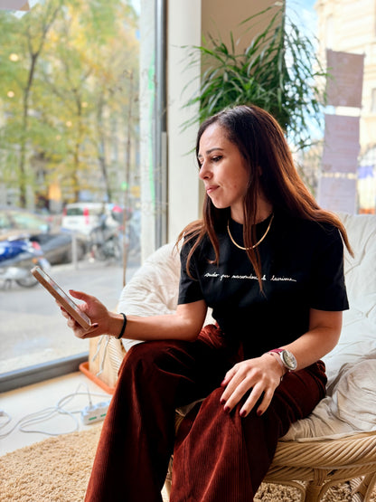 T-shirt " Sudo per nascondere le lacrime" - Black