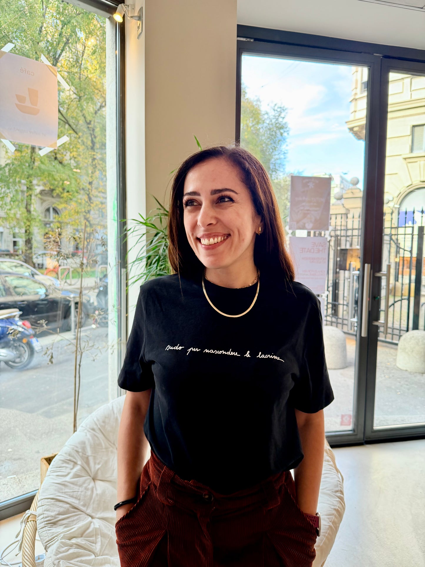 T-shirt " Sudo per nascondere le lacrime" - Black